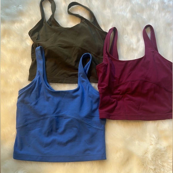 Aritizia TnaBUTTER Tank Light-support sports tank with built-in bra XS NWOT - Picture 2 of 3